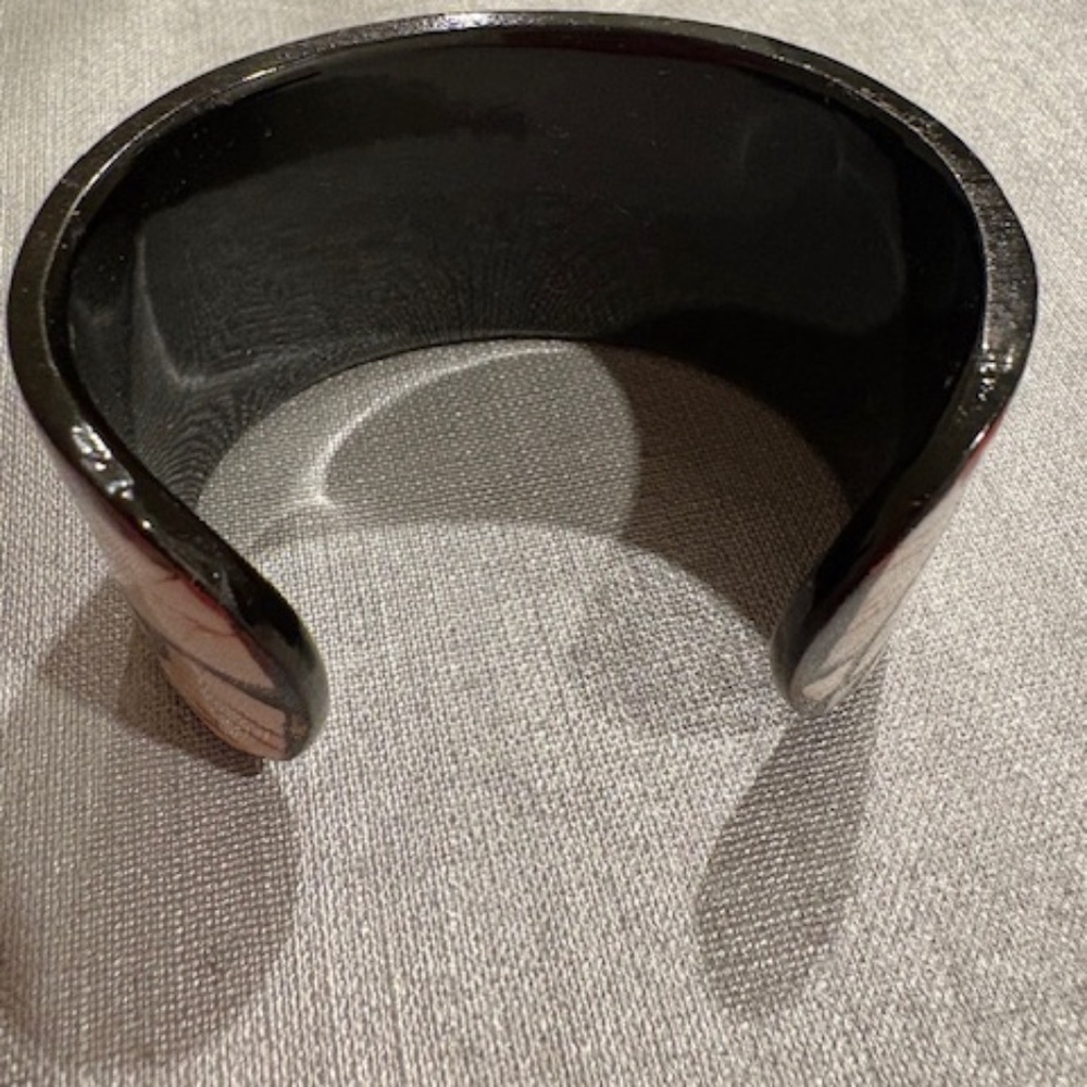 Great-Looking Cuff Bracelet. Lightweight. Black, … - image 2